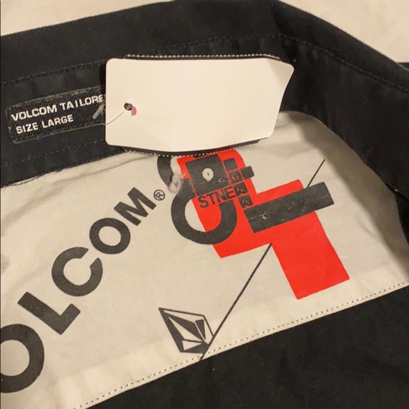 ALL BLACK VOLCOM POLO - Picture 3 of 4